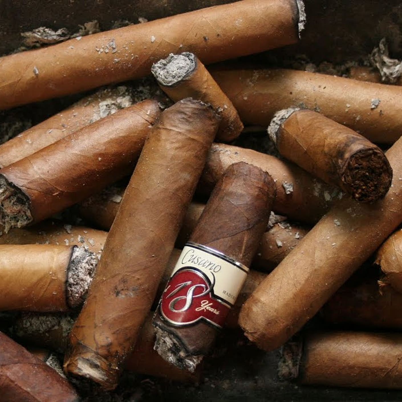 How to Tell if You've Got a Quality Cigar | Bespoke Post