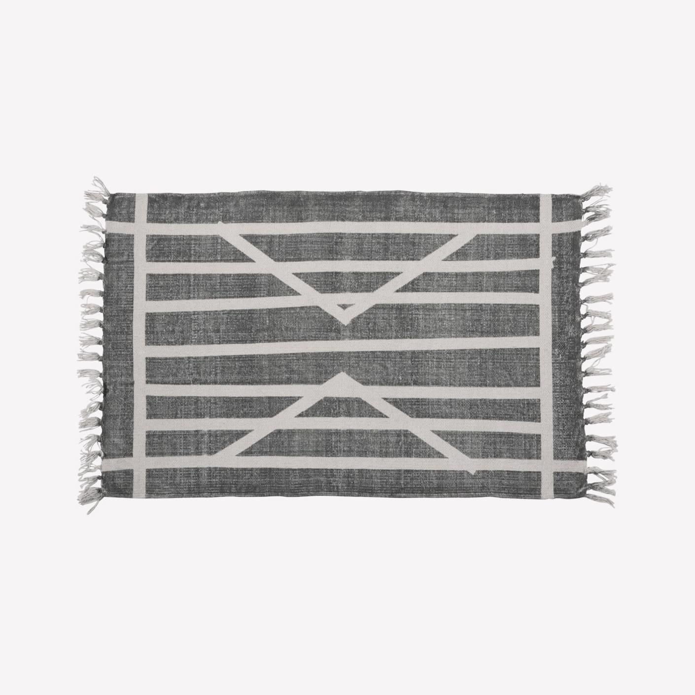 HomArt Centerpoint Rug, Small Bespoke Post