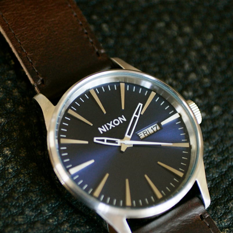 Nixon leather watch review. 