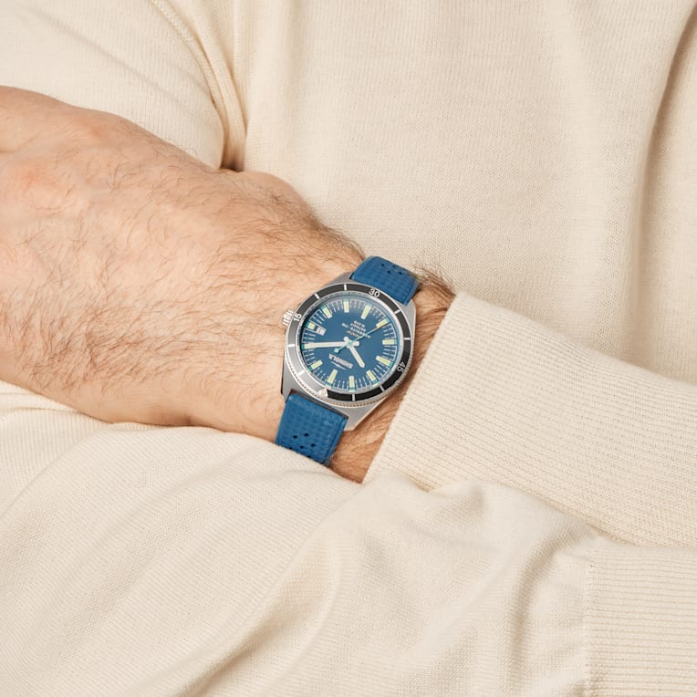 Shinola Duck 3HD 40mm Sport Watch | Sport Dive Watch | Bespoke Post
