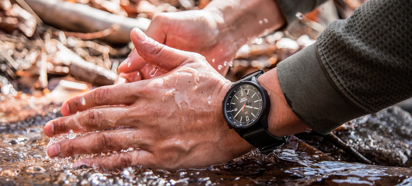 Best field watch for men to buy this spring. 