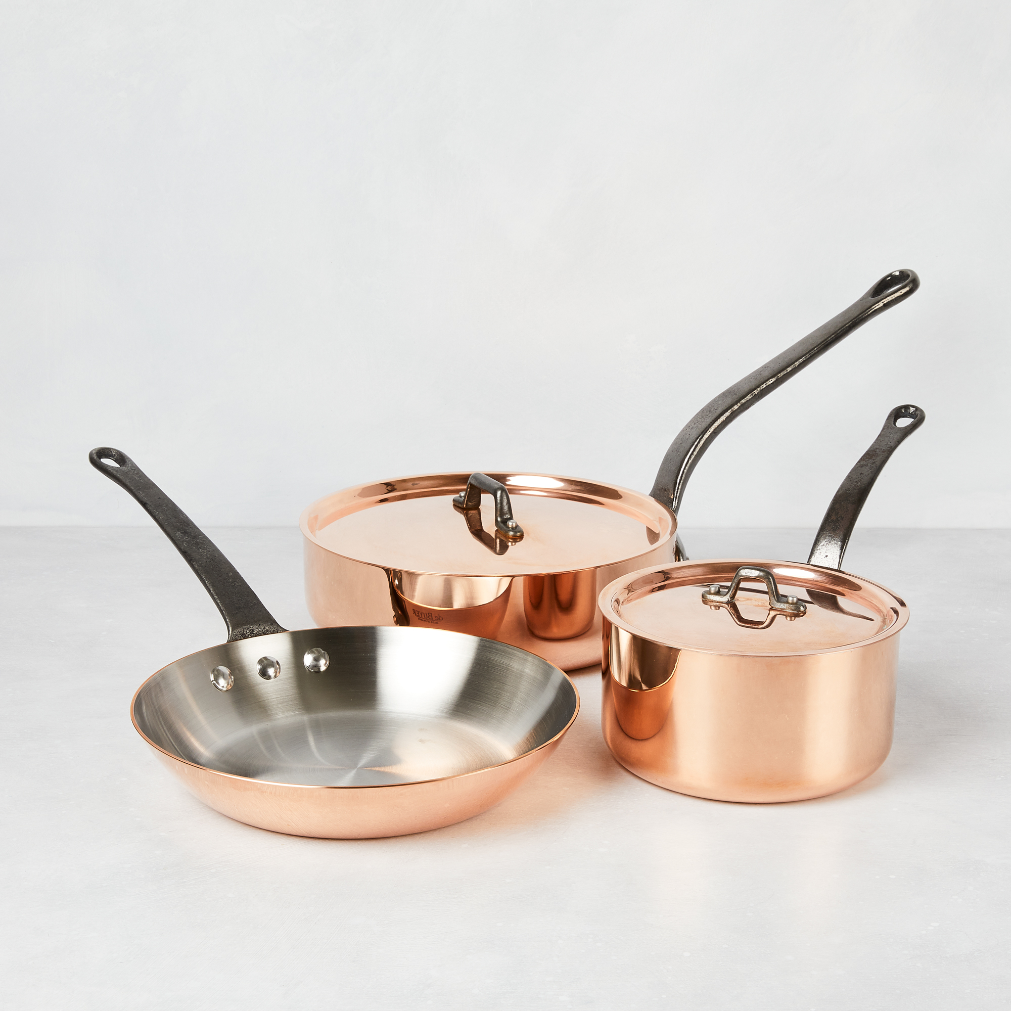 CP5 Beautiful set of 5 vintage French copper pans